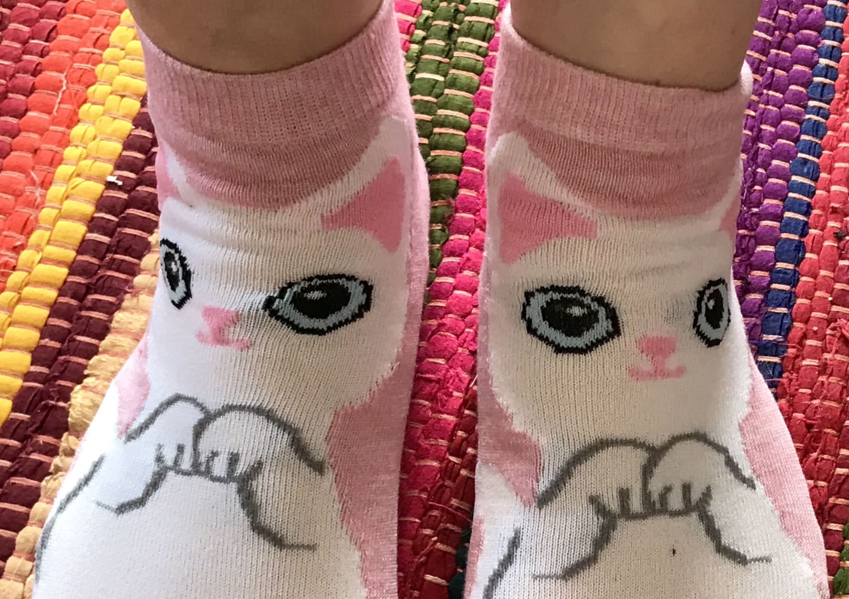 Ladies' pale pink ankle socks with white Turkish Angora cat